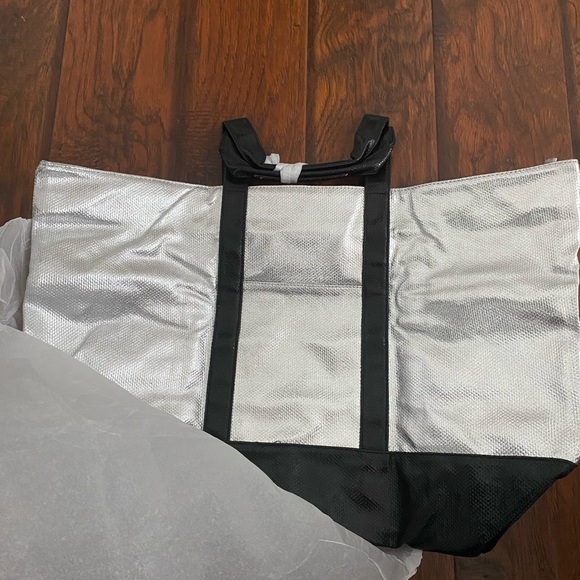 Victorias Secret Womens Double Handles Zipper Silver Black Tote Bag - Picture 3 of 5